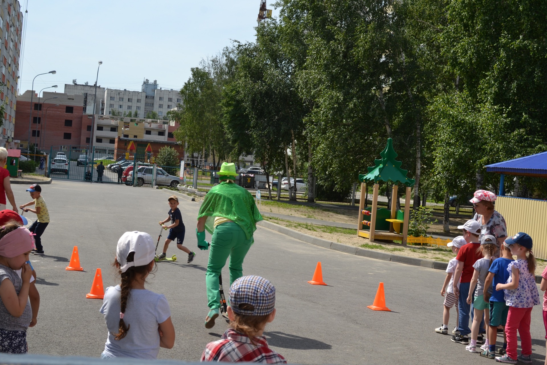 Ура! Ура! Ура! Прекрасная пора!